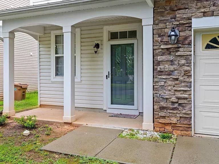4 BR in Holly Springs