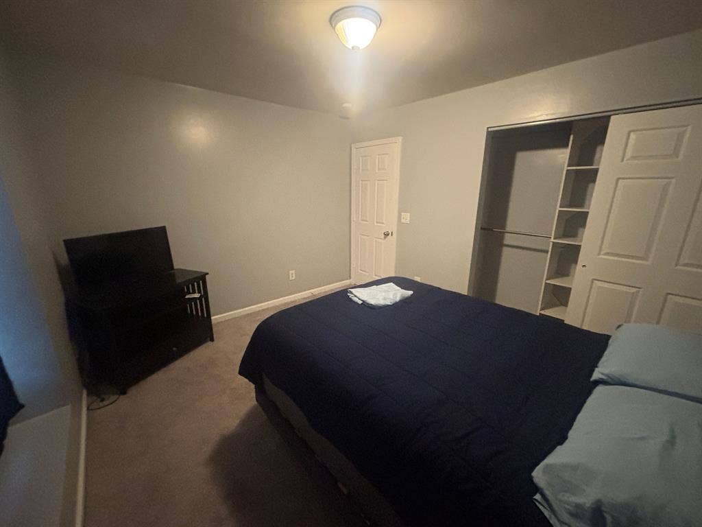 4 BR in Holly Springs