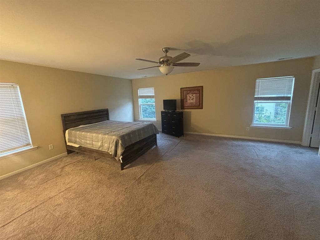 4 BR in Holly Springs