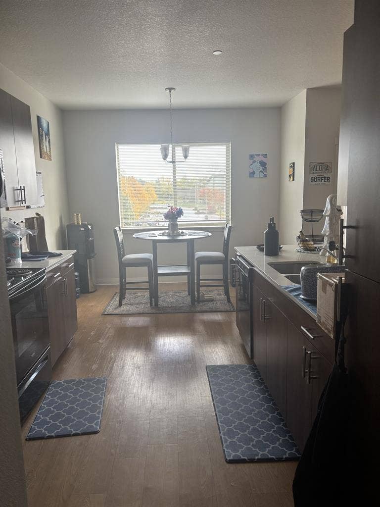 2nd floor apartment in Albany