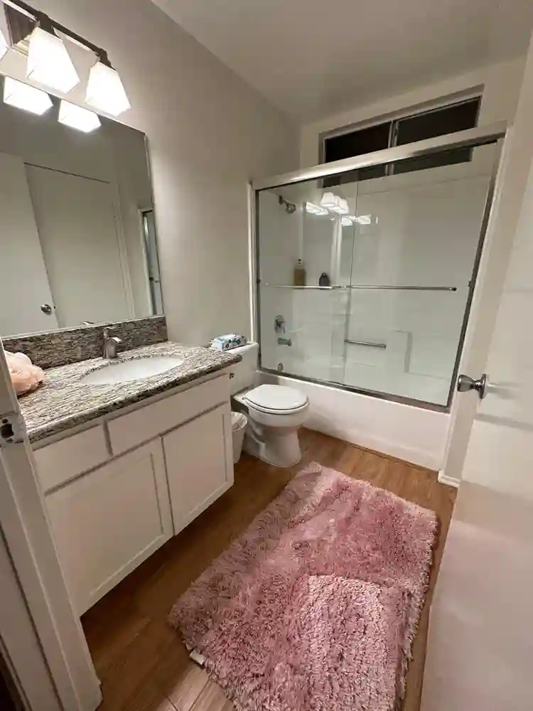 Private room available in Westwood