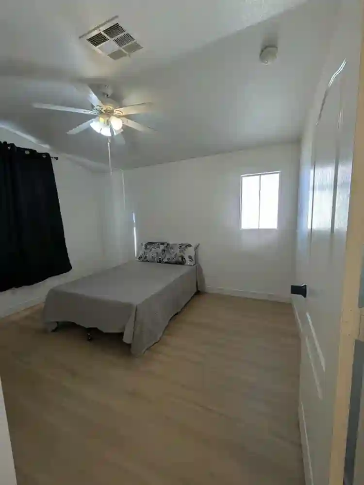 Private room close to airport