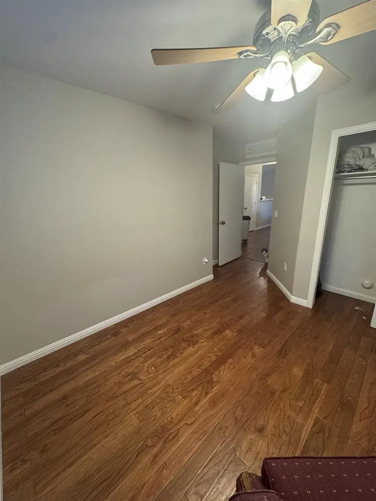 Looking for (pref.female) Roommate