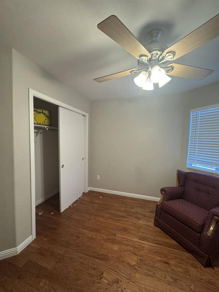 Looking for (pref.female) Roommate