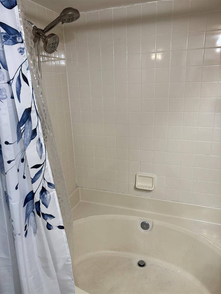 Master Bedroom, Private Bathroom