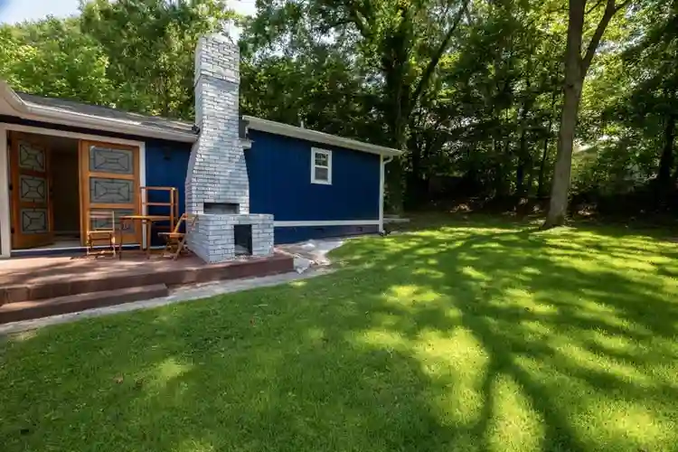 Furnished room for rent