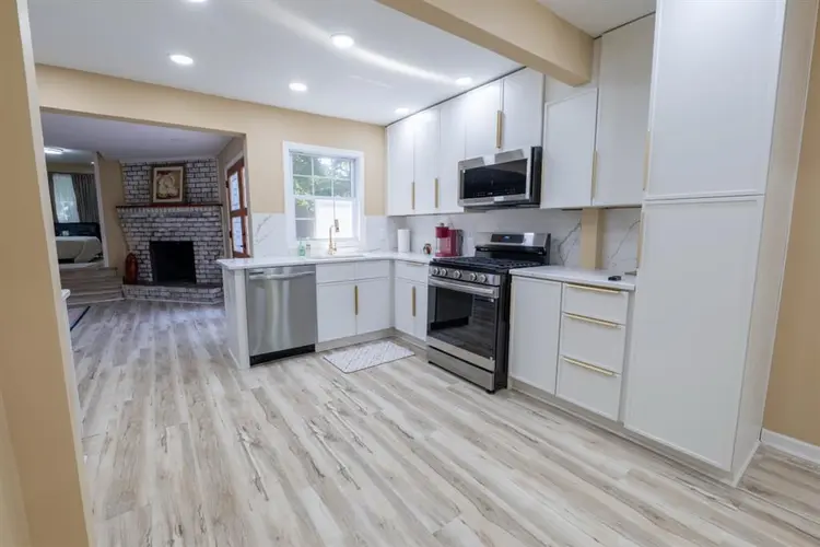 Furnished room for rent