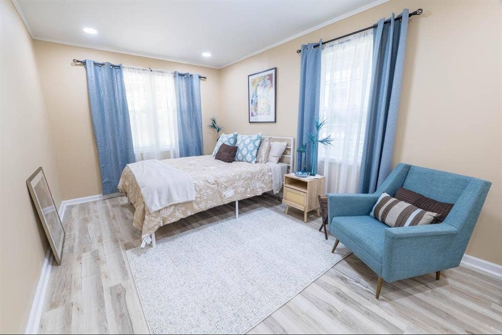 Furnished room for rent