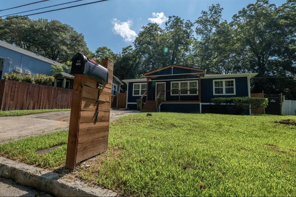 Furnished room for rent