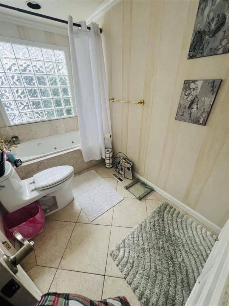 Charming private room with bath