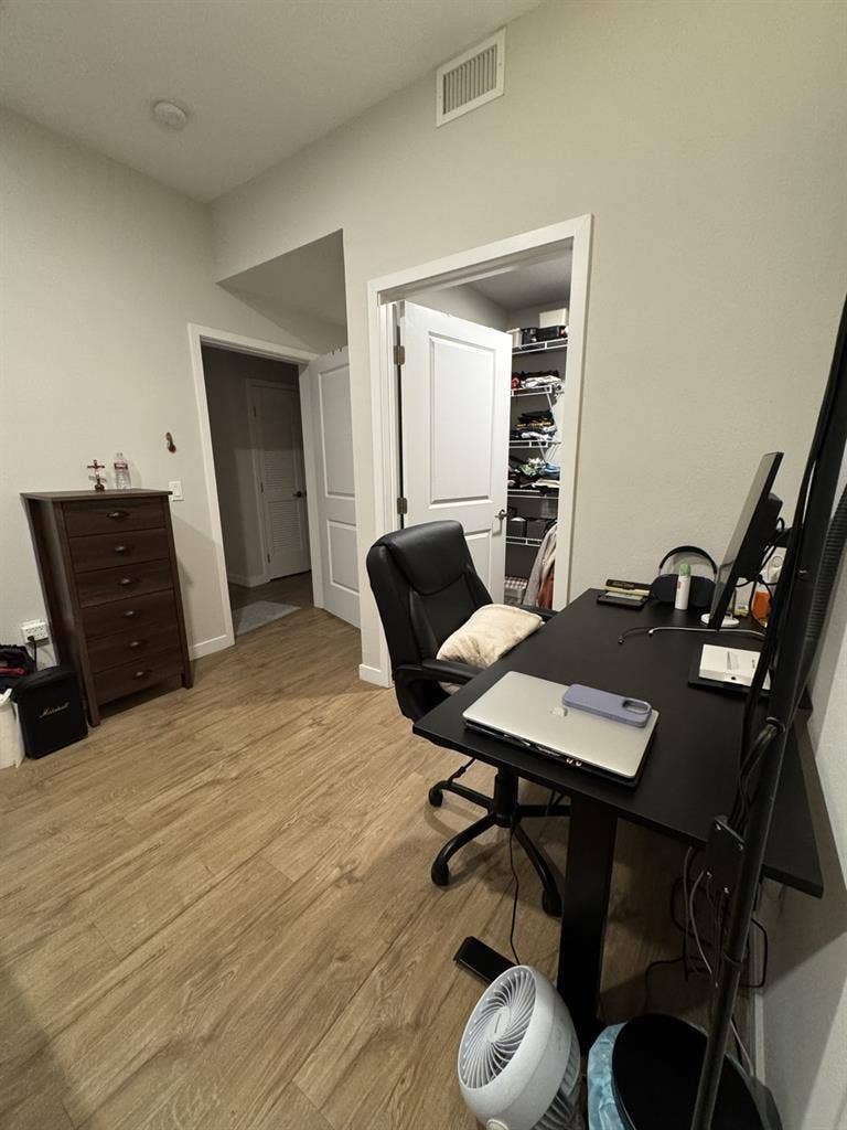 Private room in Emeryville