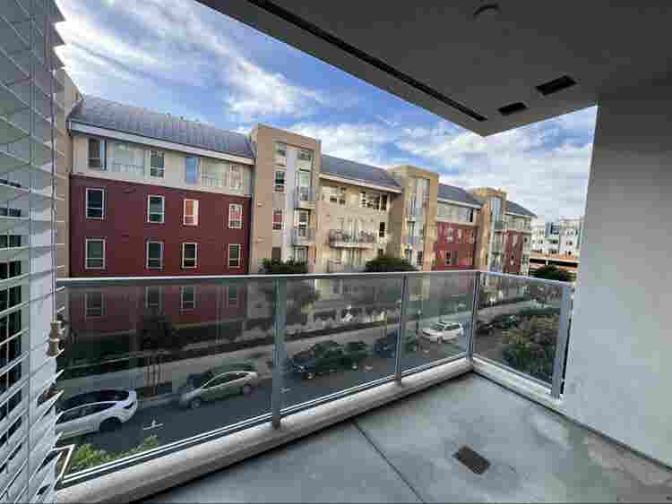 Private room in Emeryville