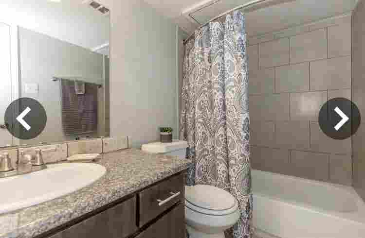 LOOKING FOR ROOMMATE. MOVE IN READY