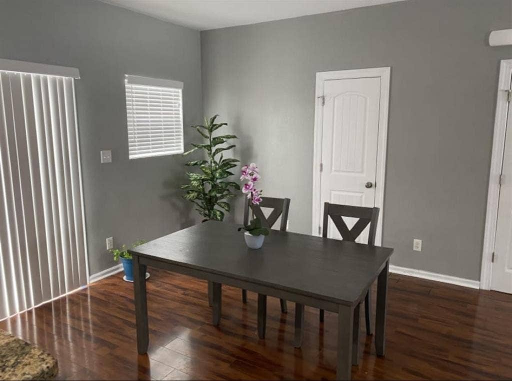 Room for Rent/ Utilities Inc.