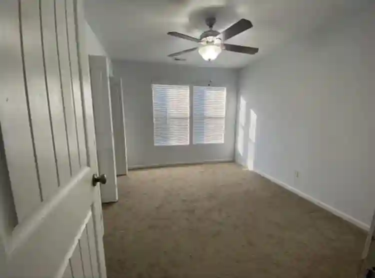 Room for Rent/ Utilities Inc.