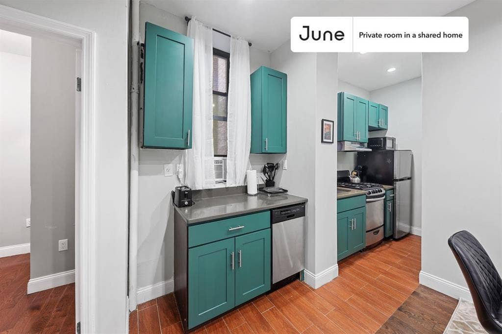 4 BR in New York City