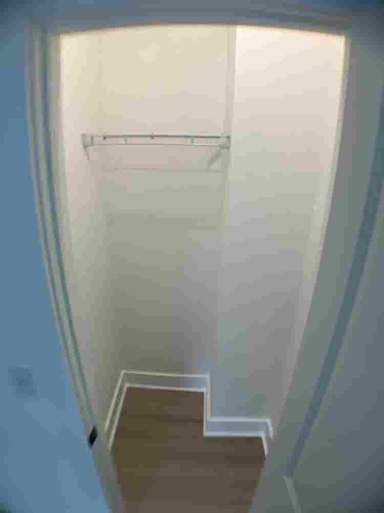 Room available in 4 bedroom home!