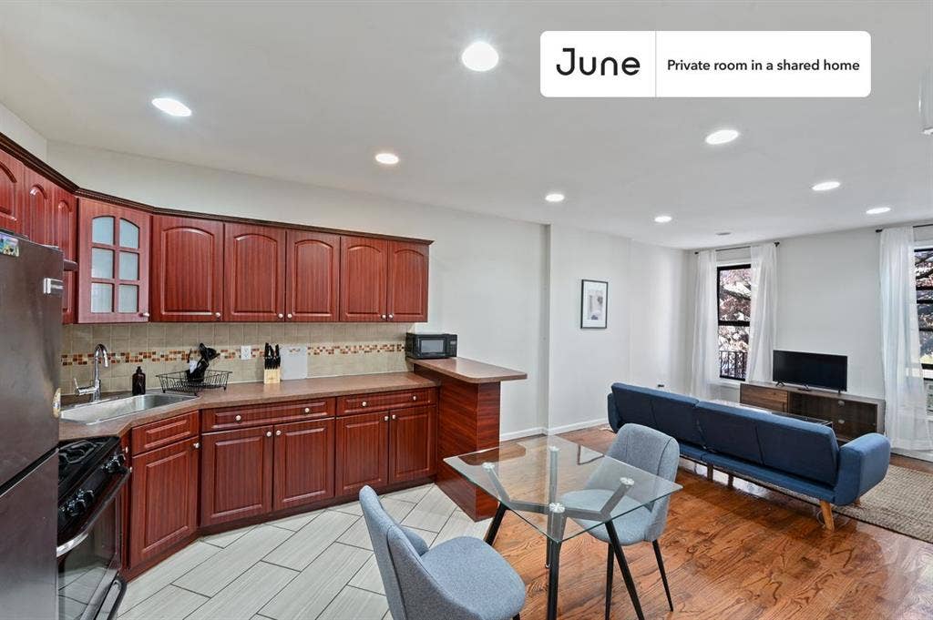 3 BR in New York City