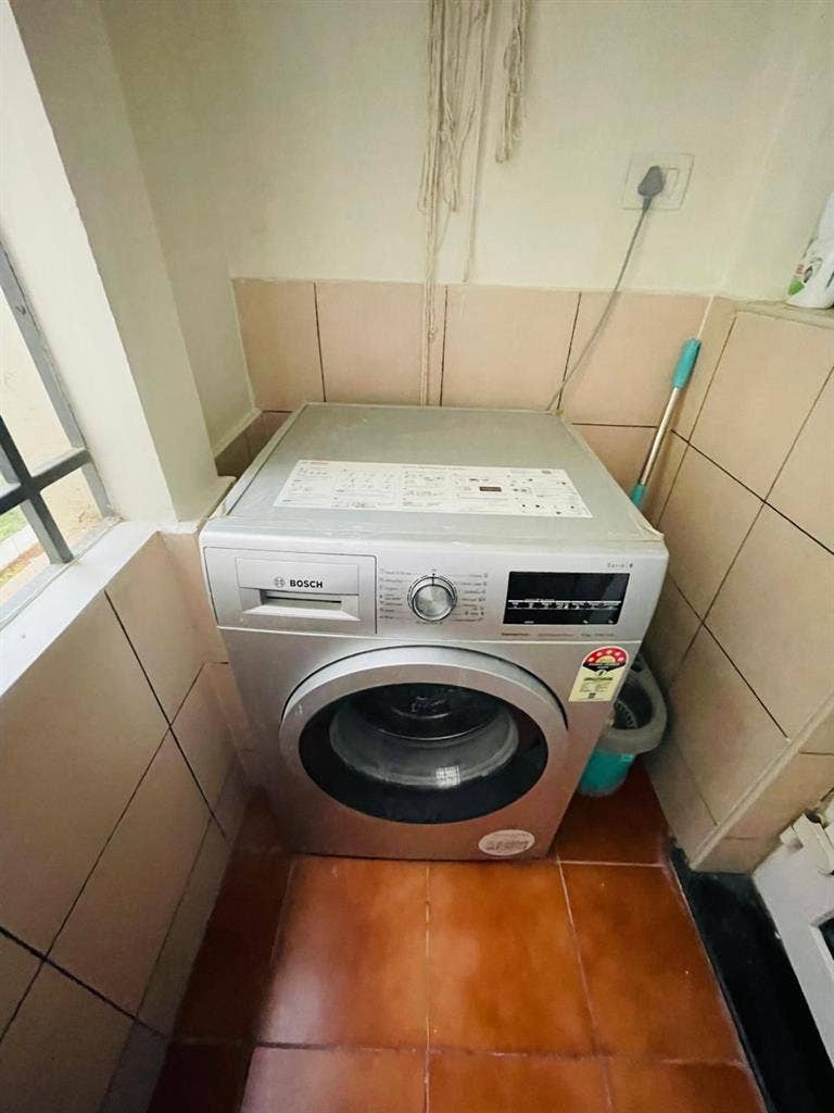 3 BHK Fully Furnished Flat for Bach