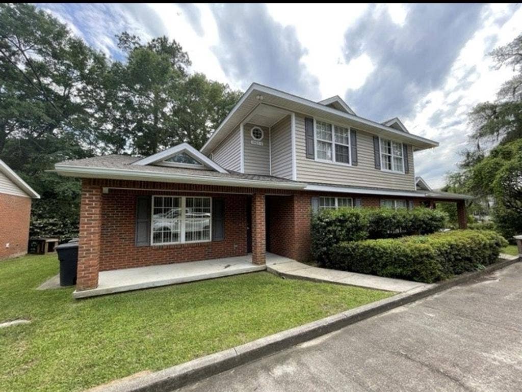 Ocala Rd Townhome