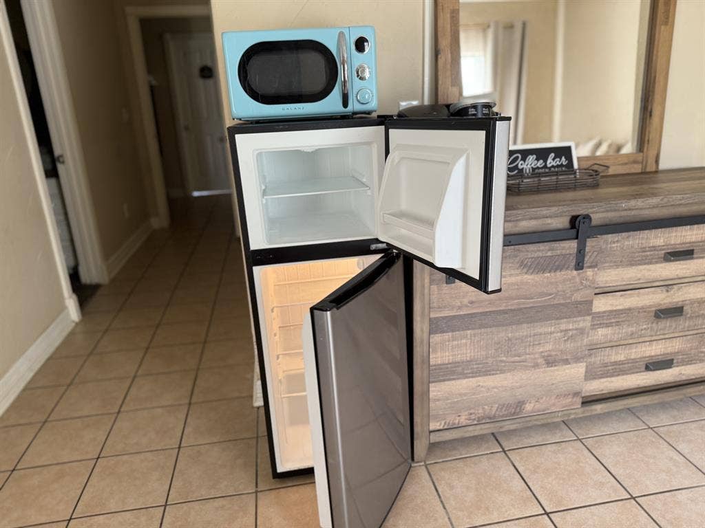 Private Suite w Jack-and-Jill Bath