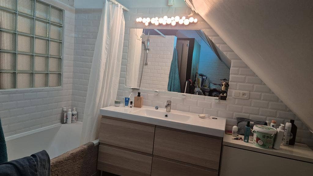 2 rooms to rent - parent with child