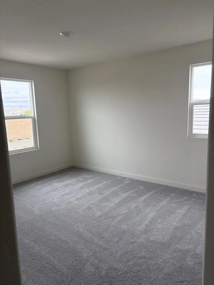 Master bedroom and Regular Room