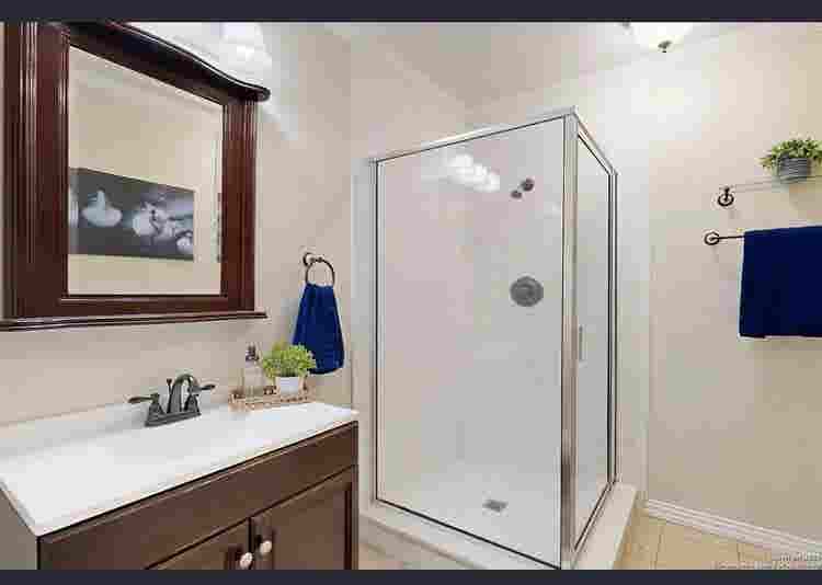 2 Rooms for the price of one!