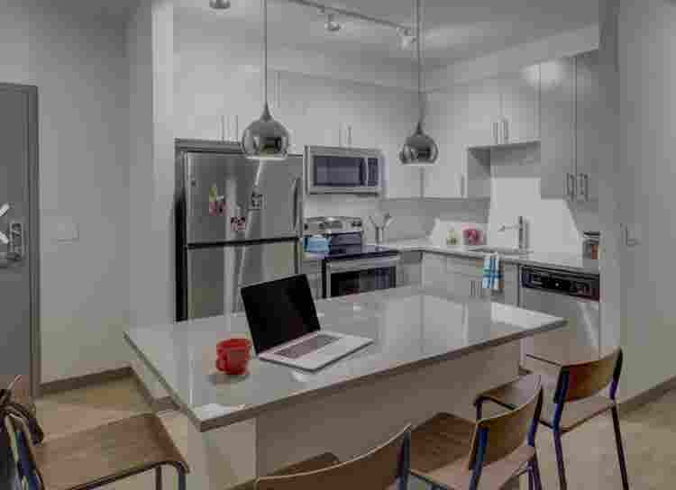 SUBLEASING JANUARY WEST QUAD