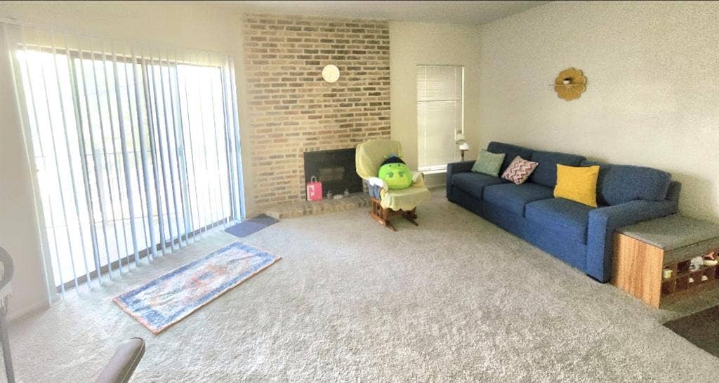 One Bedroom Apartment near Domain