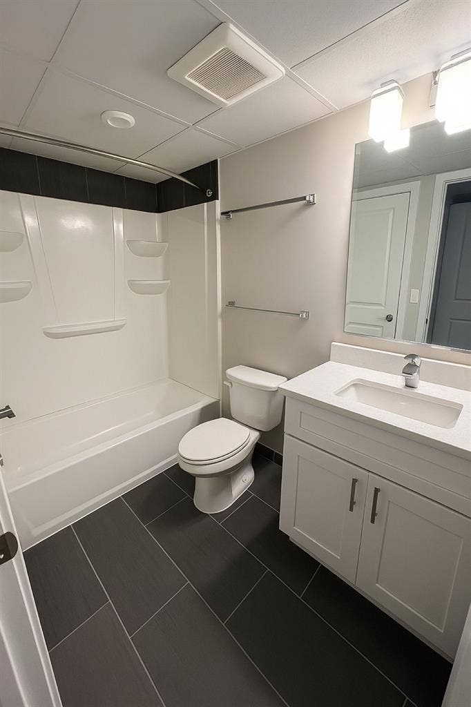 Courtland Towers-Roommate Desired