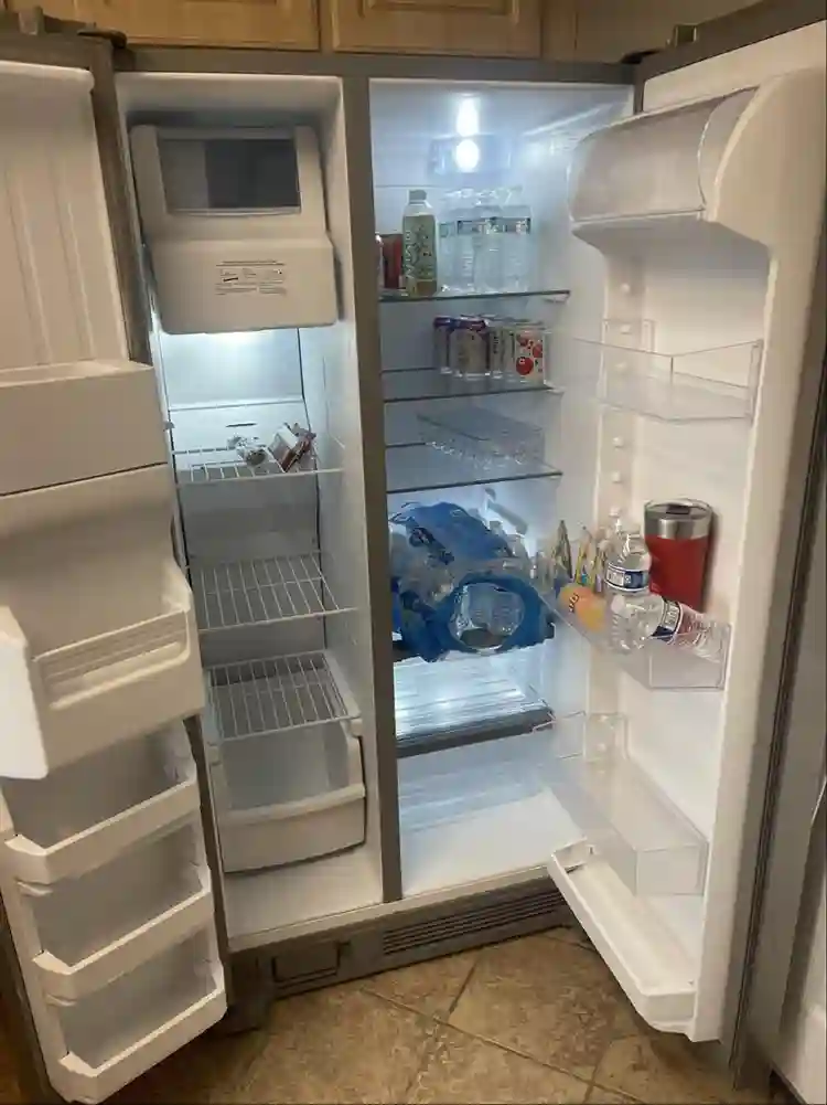 Room for Rent by Calvin &