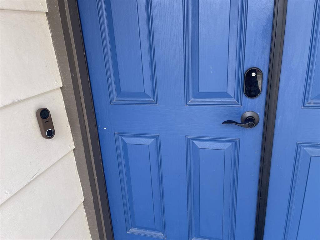 Room for Rent by Calvin &