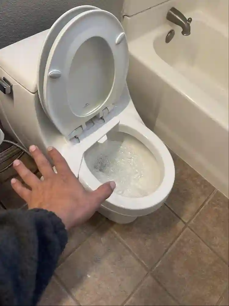 Room for Rent by Calvin &