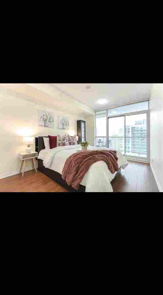 Bath Condo in Scarborough