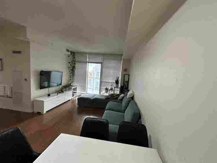 Bath Condo in Scarborough