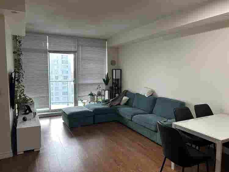 Bath Condo in Scarborough