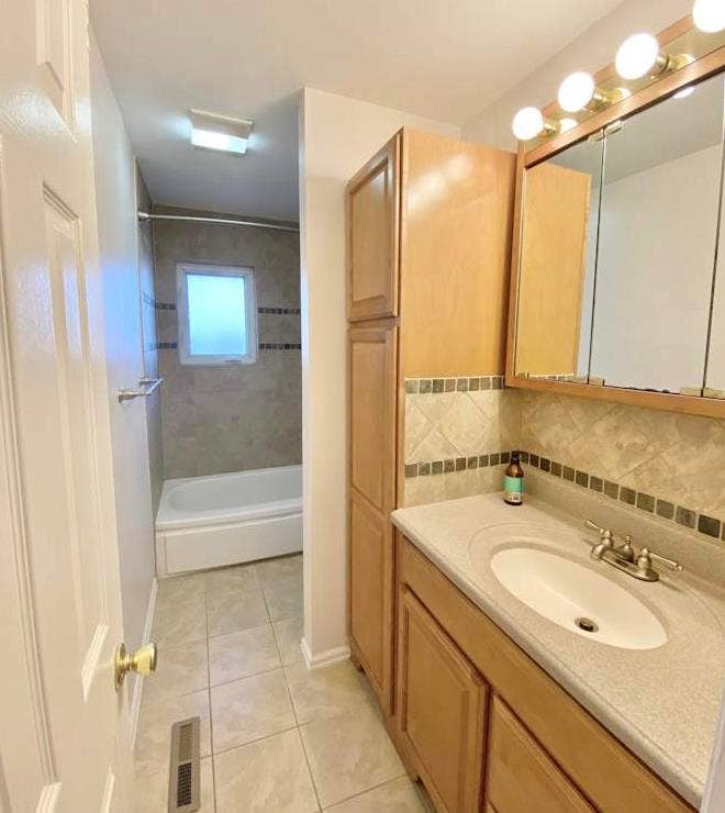 Nice Room in Spacious Home!