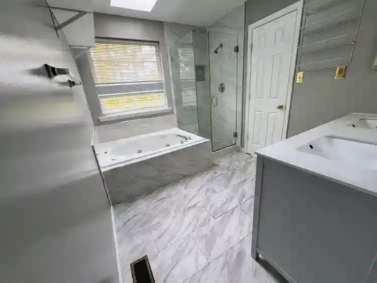 Bedroom with Private Bathroom