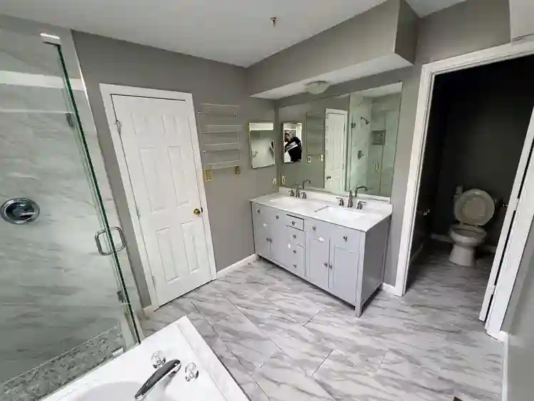 Bedroom with Private Bathroom