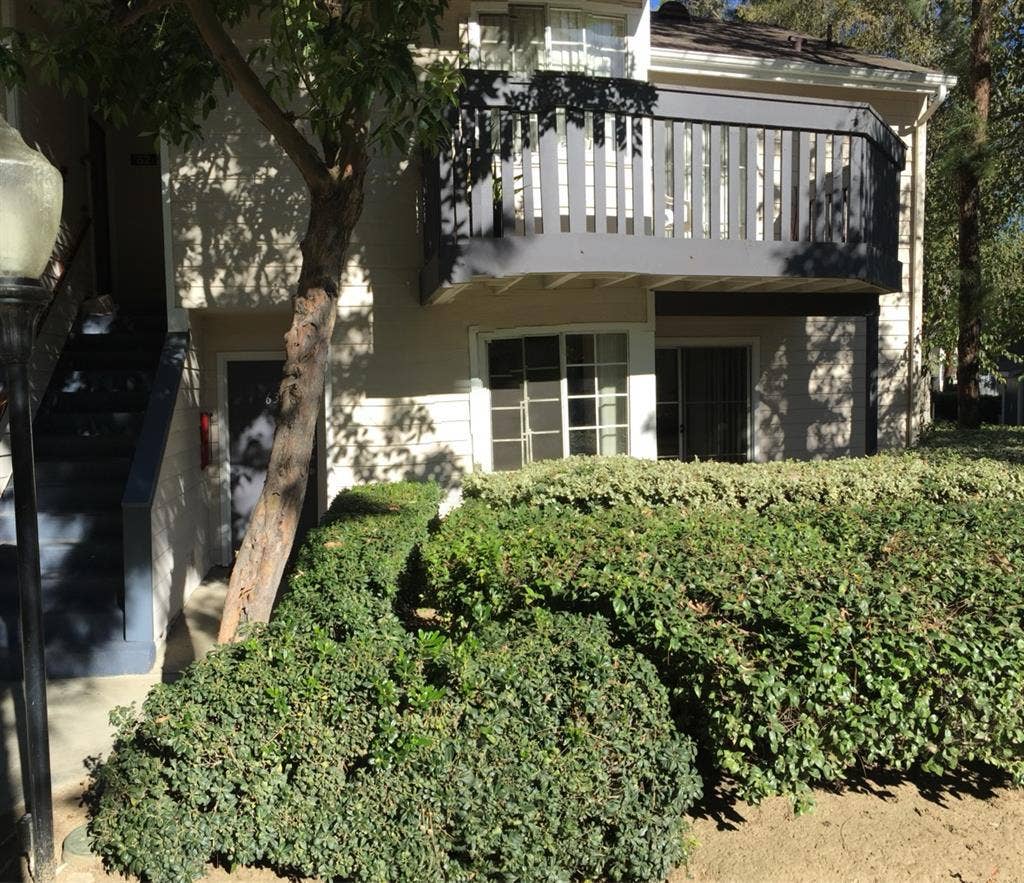 AVAIL. JAN. /
Rent Due By 5th