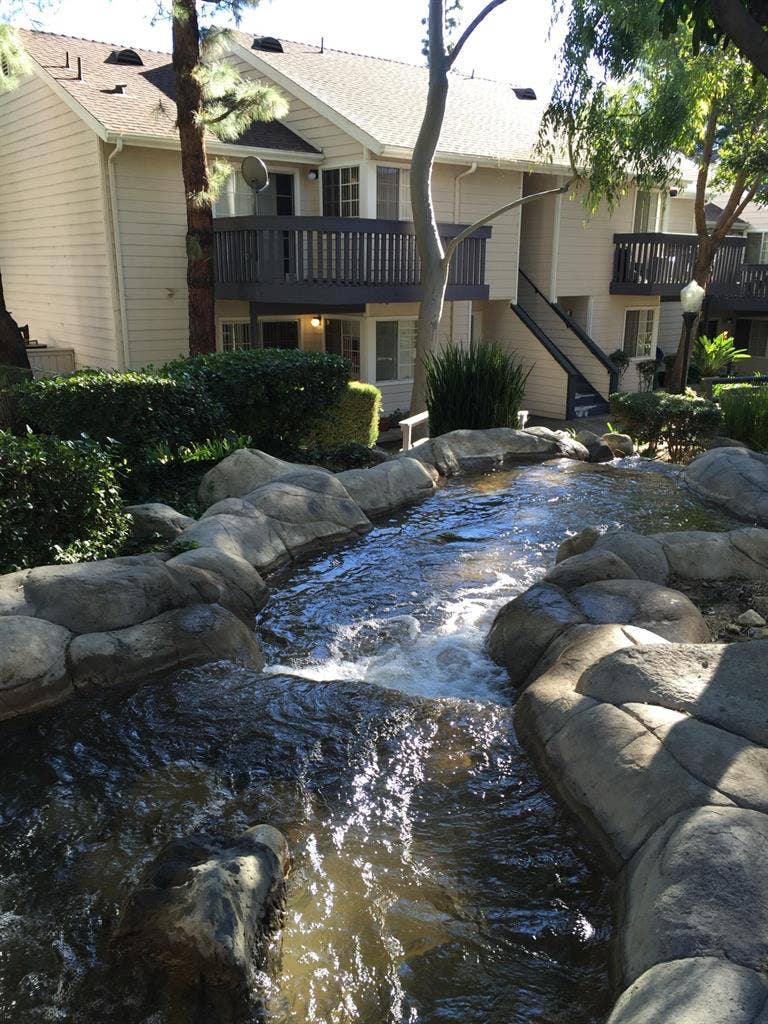 AVAIL. JAN. /
Rent Due By 5th