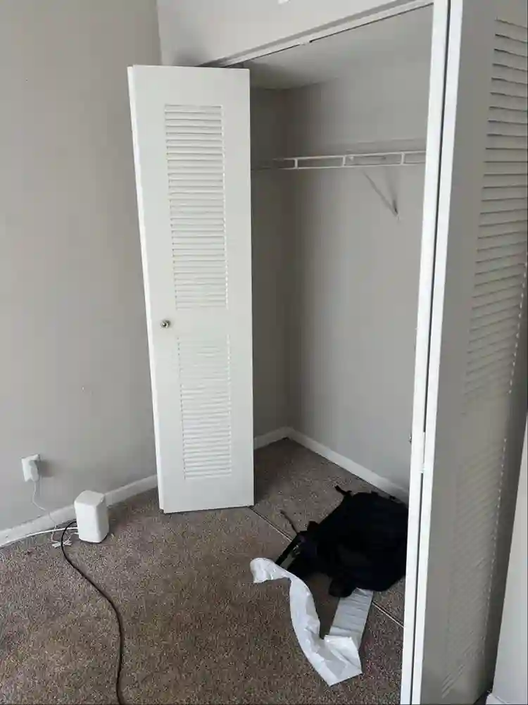 Looking for roommate (male)