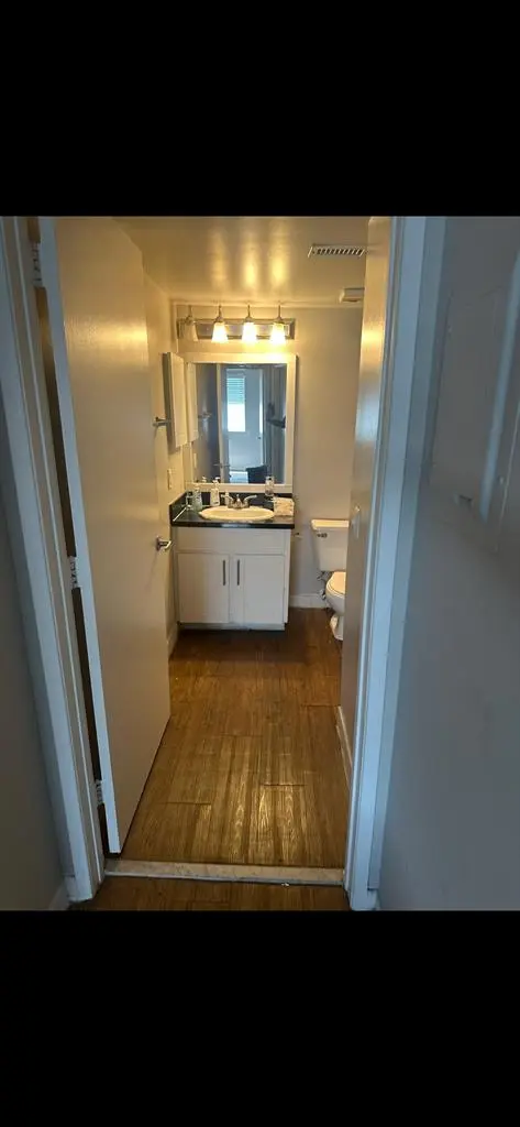 Looking for roommate (male)