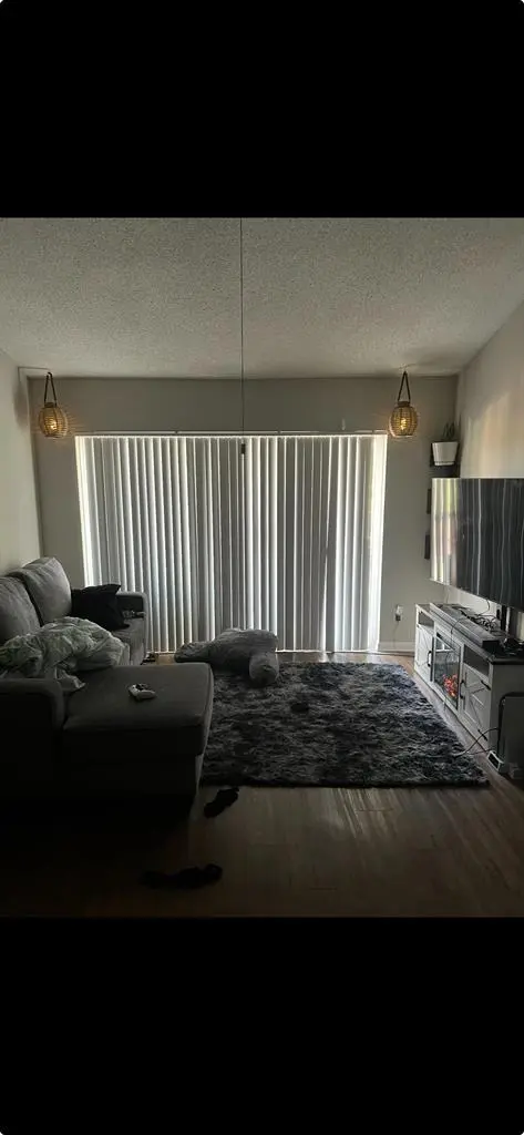 Looking for roommate (male)