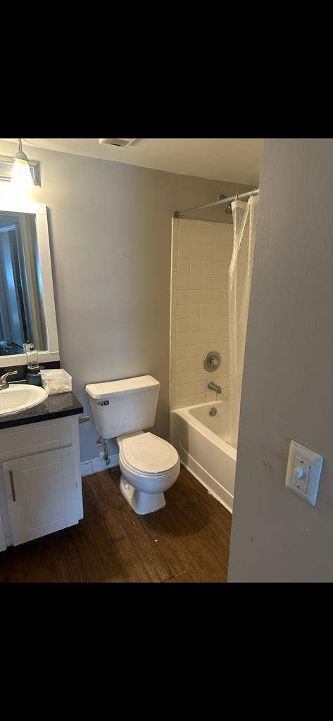 Looking for roommate (male)