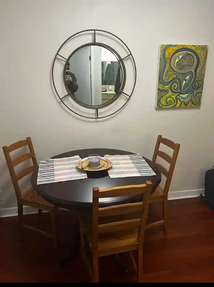 Cozy Apartment in Kerrisdalee