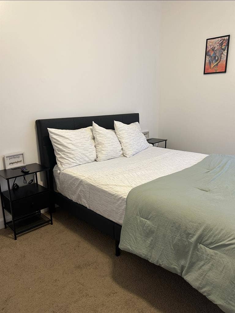 Short Tern Room mate