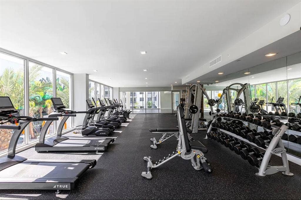 Like Master Bedroom-Luxury New Bld