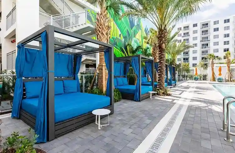 Like Master Bedroom-Luxury New Bld